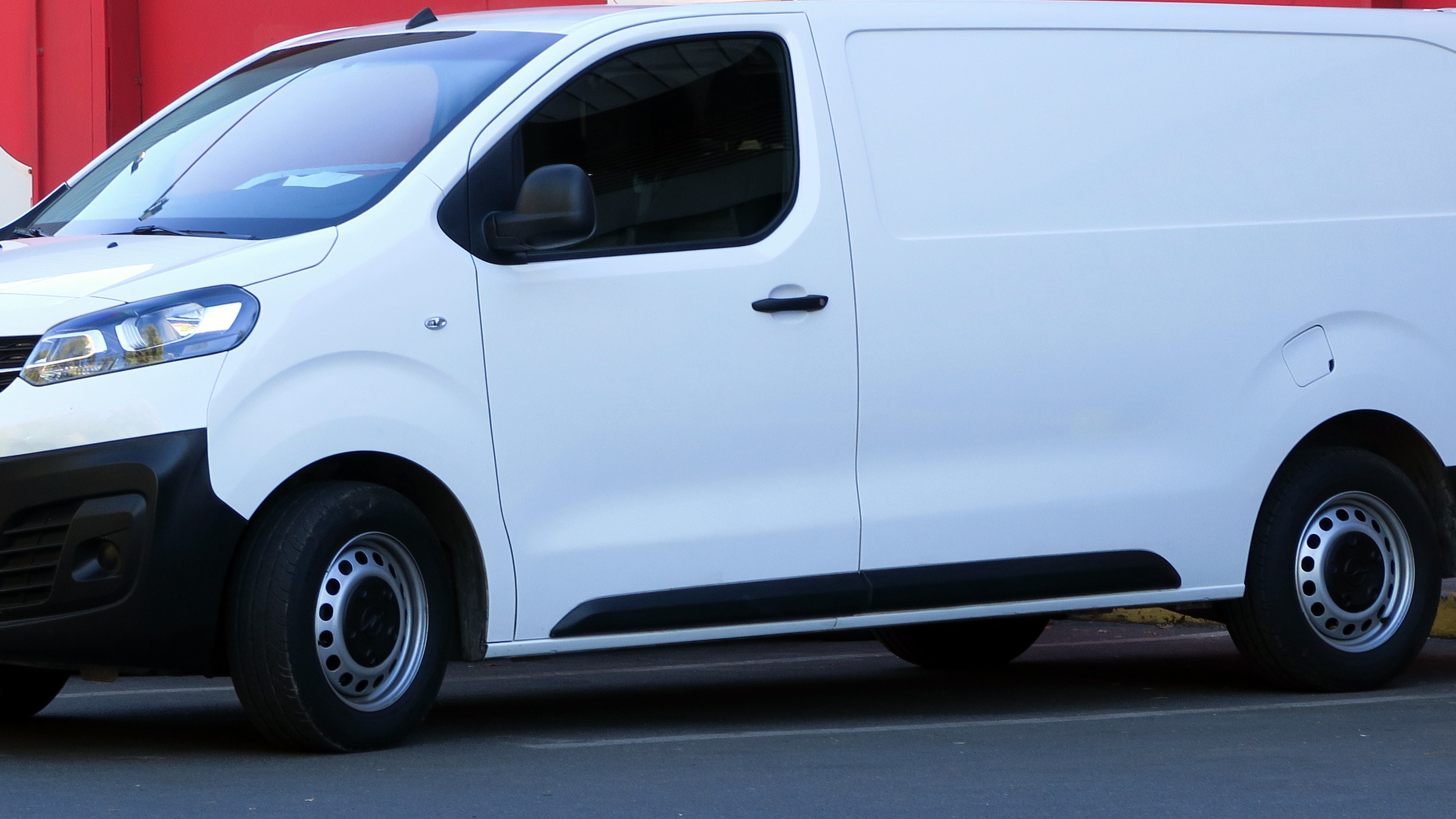 Lieferwagen weiss